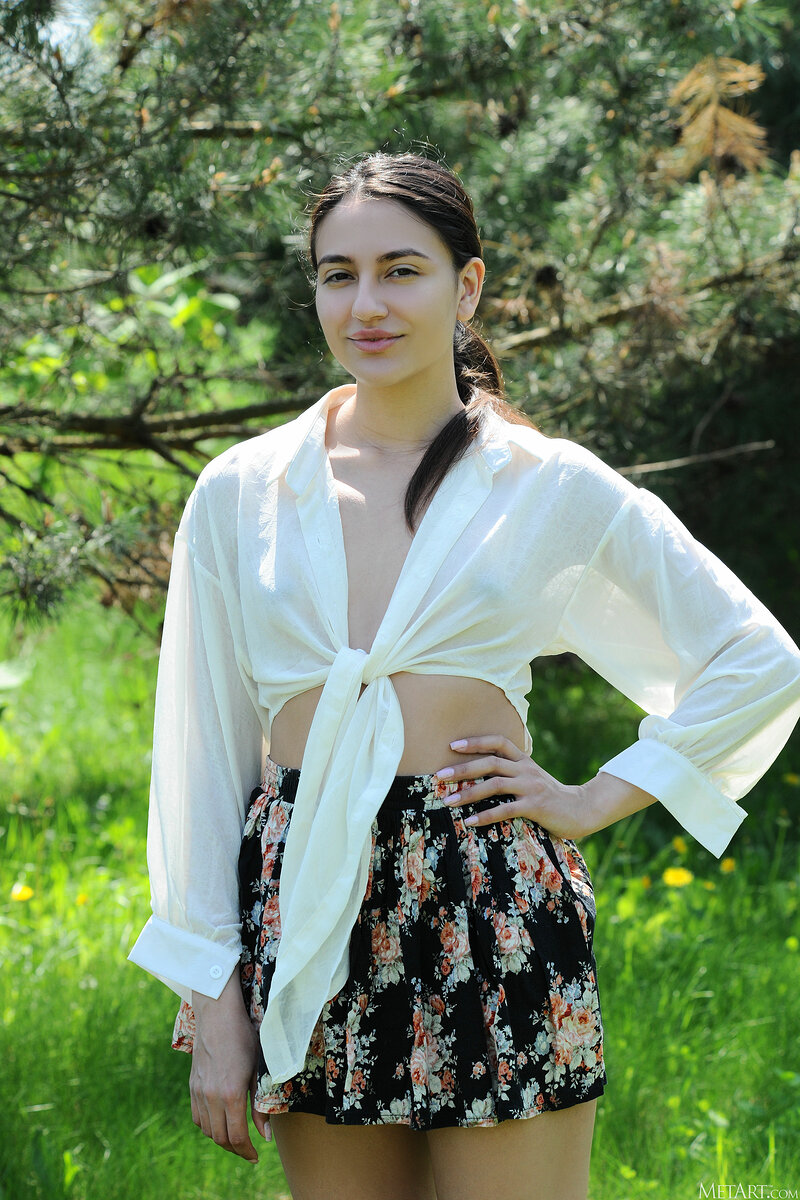 Люсьена, 41
